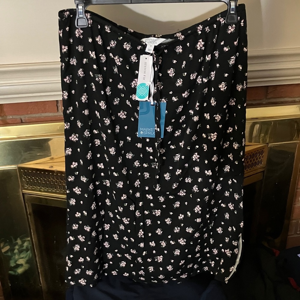 Market & Spruce Black and White Floral Midi Skirt